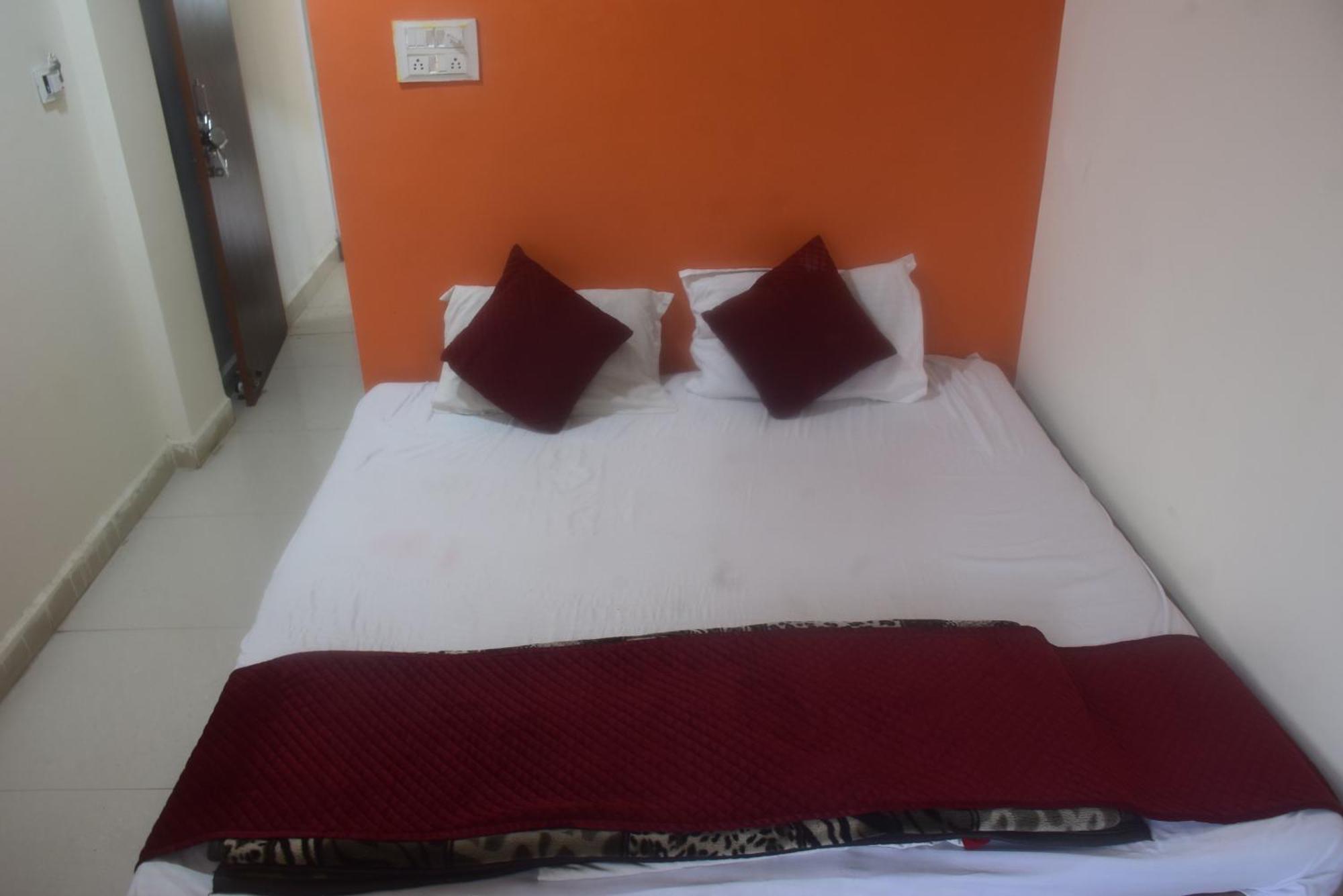 Hotel Thakur Ji Bhopal Esterno foto