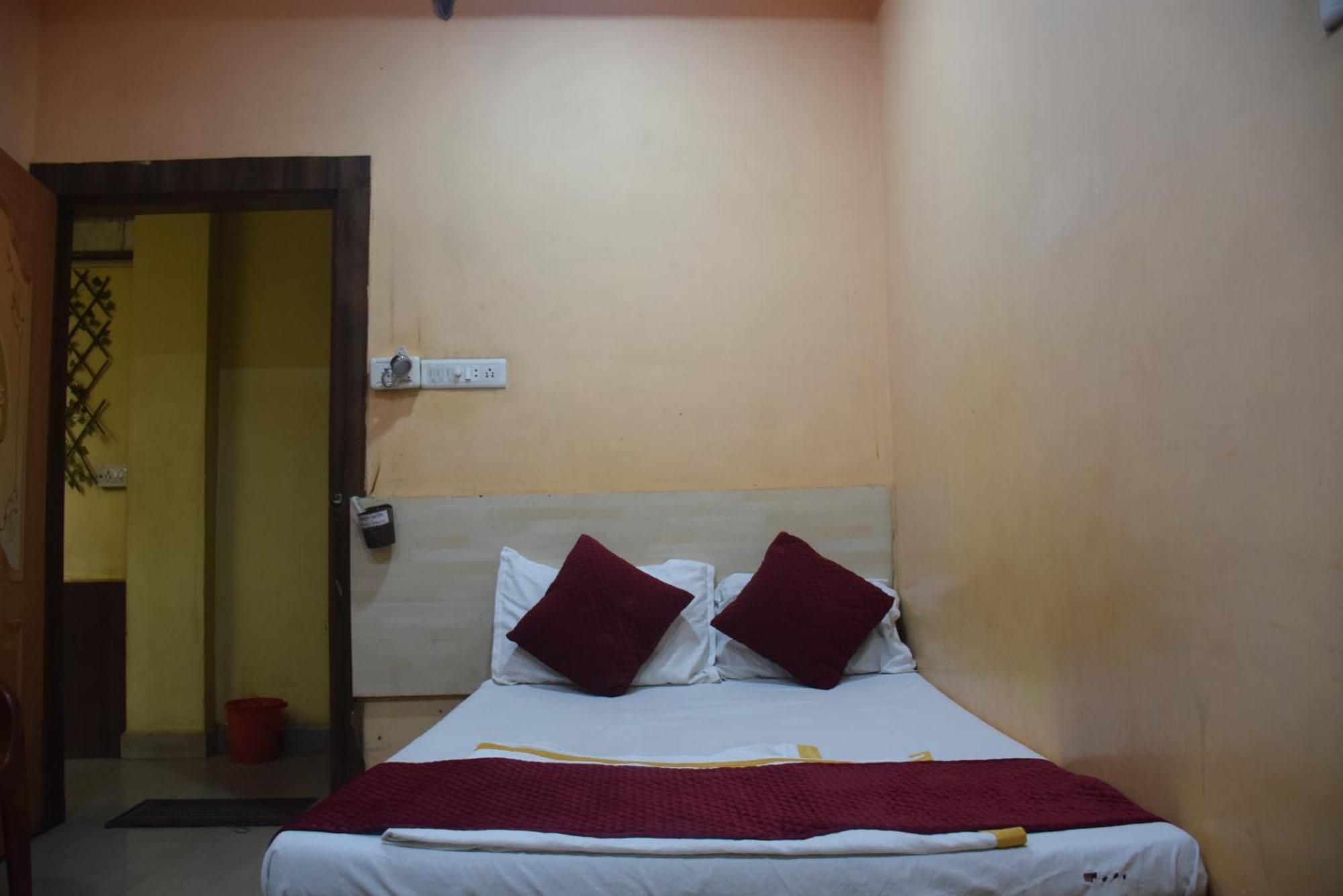 Hotel Thakur Ji Bhopal Esterno foto