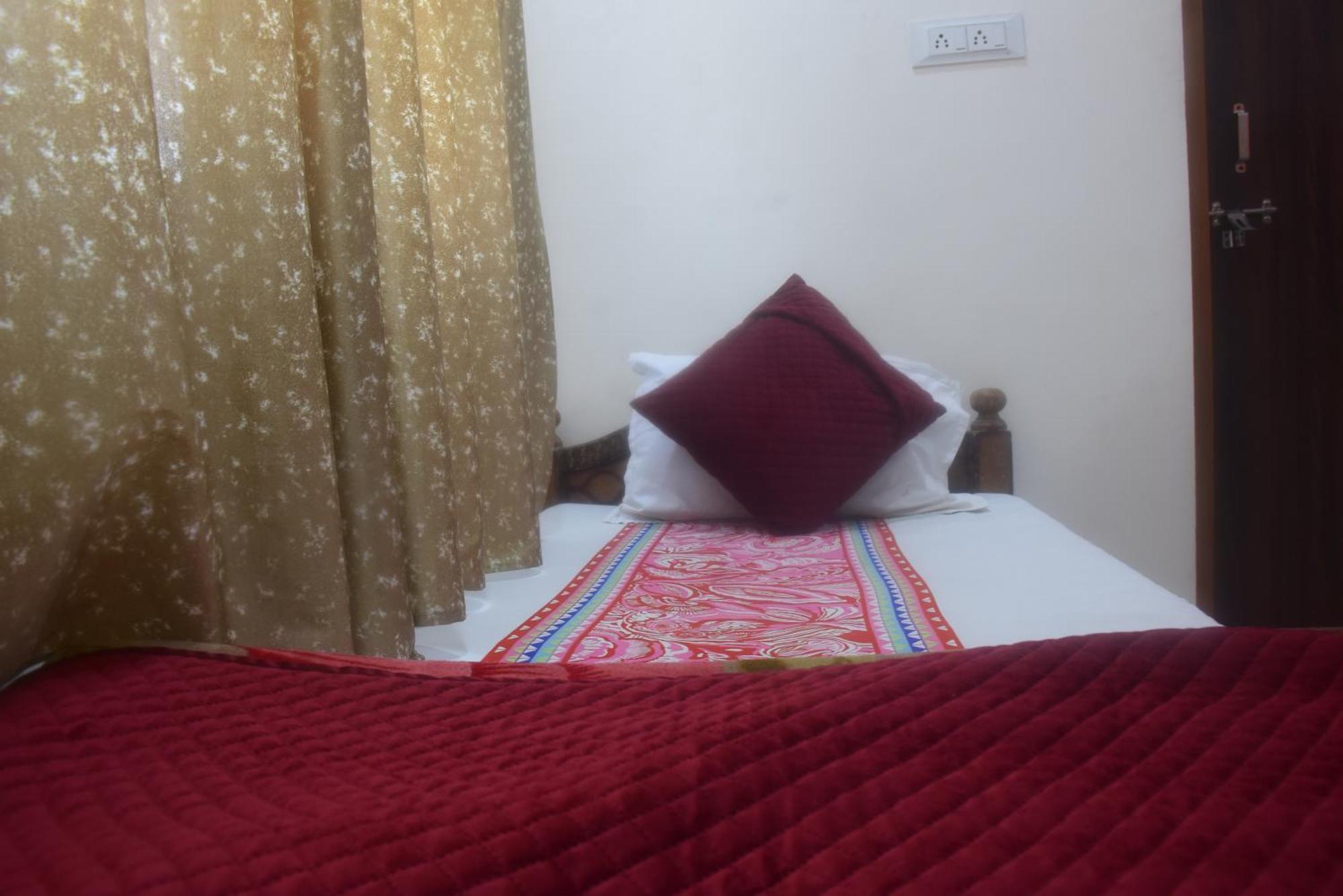 Hotel Thakur Ji Bhopal Esterno foto