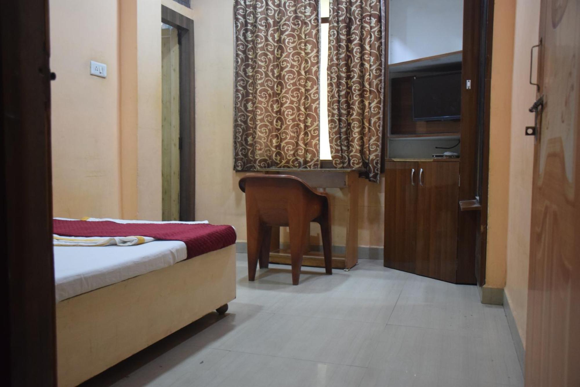 Hotel Thakur Ji Bhopal Esterno foto