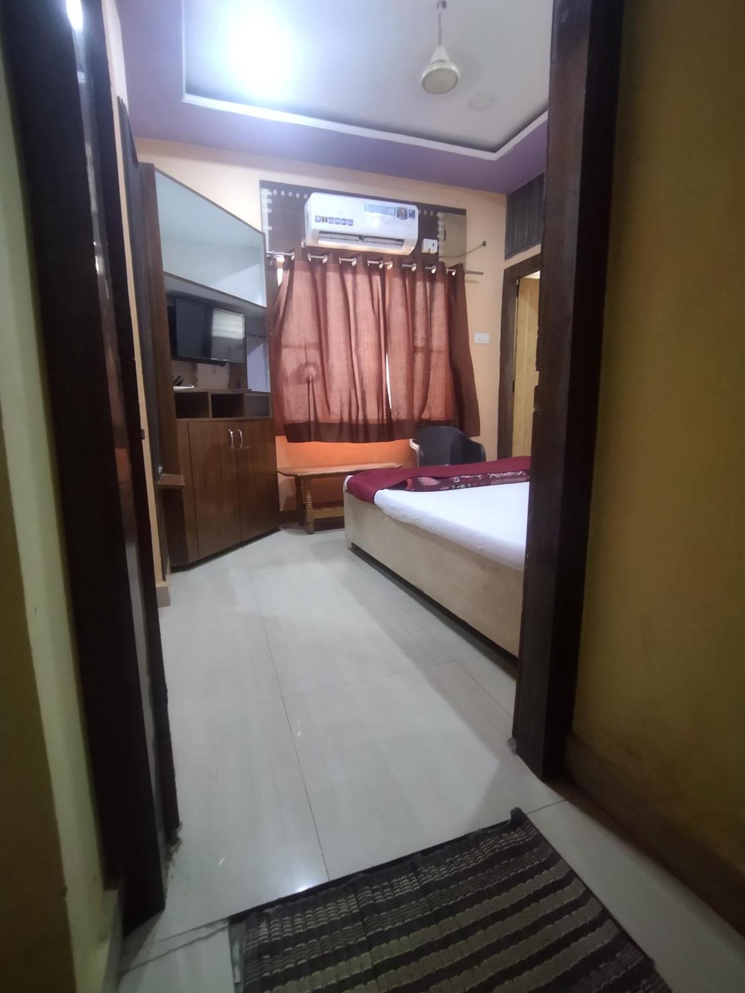 Hotel Thakur Ji Bhopal Esterno foto