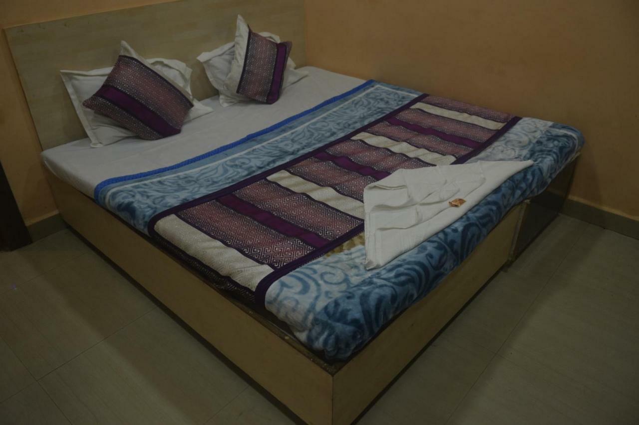 Hotel Thakur Ji Bhopal Esterno foto